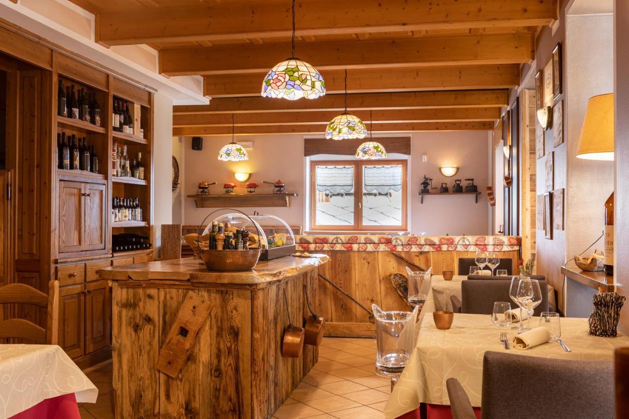 Mont Velan Chambres & Restaurant Saint-Oyen Dış mekan fotoğraf