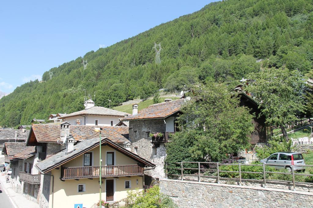 Mont Velan Chambres & Restaurant Saint-Oyen Dış mekan fotoğraf